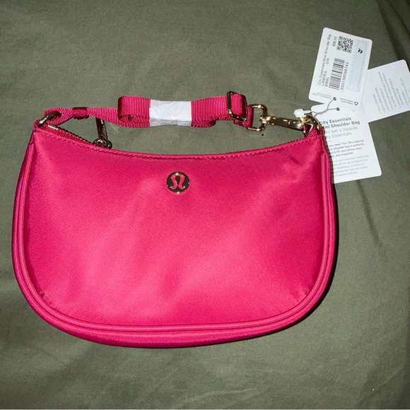 Lulu Lemon City Essentials Mini Shoulder Bag 1L - Picture 9 of 13